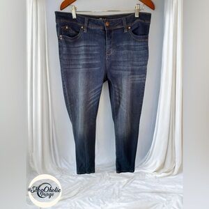 WBB royalty Jeans Size 16 Women’s Mid Rise